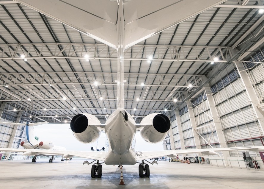 Governo do RJ gastou R$ 17 milhões com aluguel de jatinhos e mantém dados sob sigilo